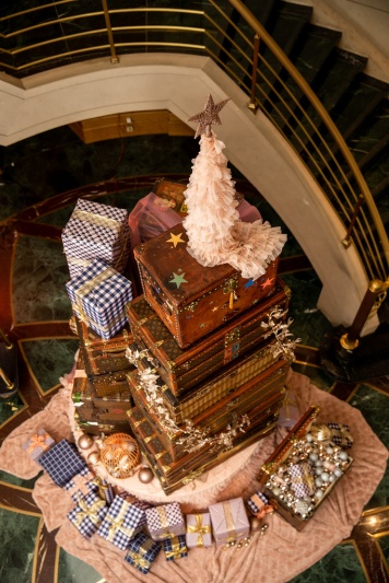 Sofitel New York Revealed a 15-foot Christmas Tree Made of Vintage Louis  Vuitton Trunks